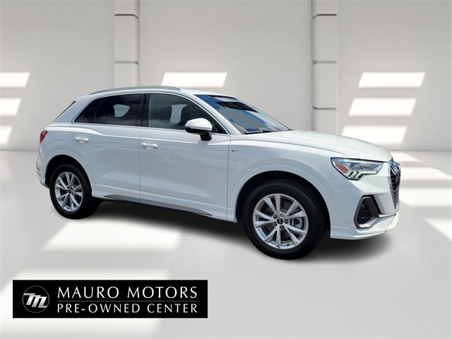 2024 Audi Q3 Premium