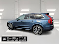 2022 Volvo XC90 T6 Momentum