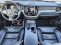 2022 Volvo XC60 B5 Inscription