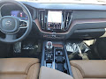 2023 Volvo XC60 B5 Ultimate Bright Theme