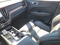 2023 Volvo XC60 B5 Ultimate Bright Theme