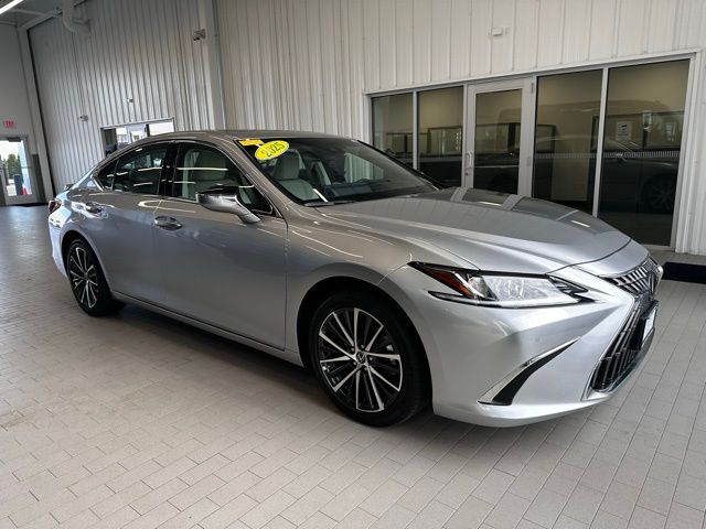 2025 Lexus ES 300h