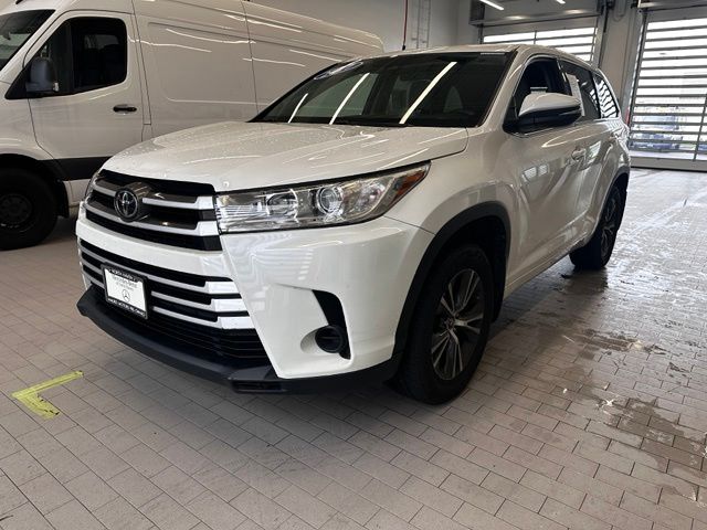 2017 Toyota Highlander LE