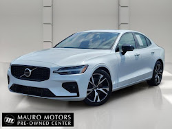 2024 Volvo S60 B5 Plus Dark Theme