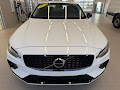 2024 Volvo S60 B5 Plus Dark Theme