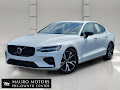 2024 Volvo S60 B5 Plus Dark Theme